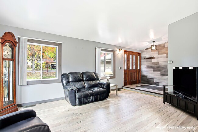 Photo - 34679 N Hiawatha Trl