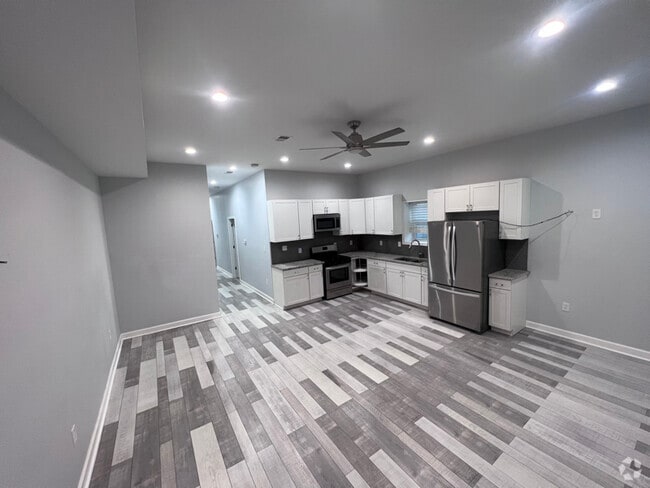 Building Photo - 3659 S Indiana Ave Rental