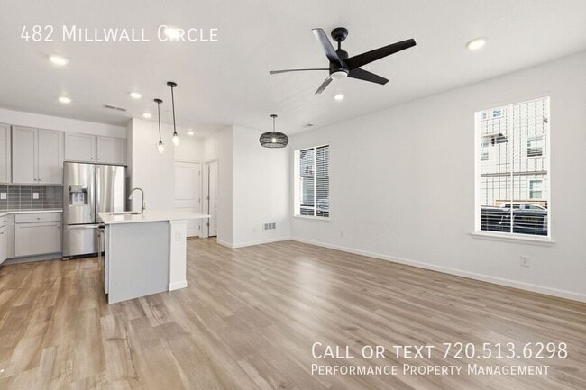 Photo - 482 Millwall Cir