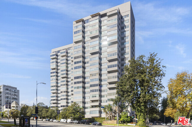 Building Photo - 865 Comstock Ave Unit 11C Rental