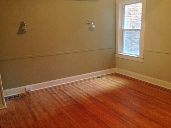 Photo - 2037 Park Ave