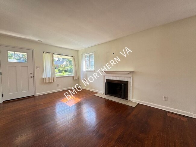 Photo - 7046 Lee Park Ct