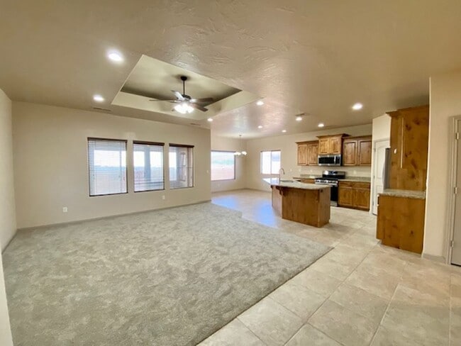 SPACIOUS HURRICANE HOME FOR RENT - SPACIOUS HURRICANE HOME FOR RENT