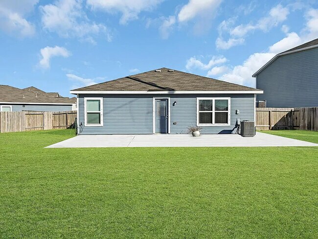 Photo - 5502 Rainbow Rd.