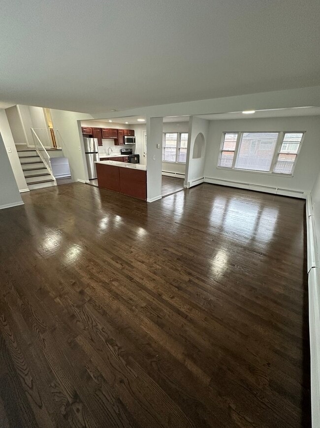 Photo - 301 Division St