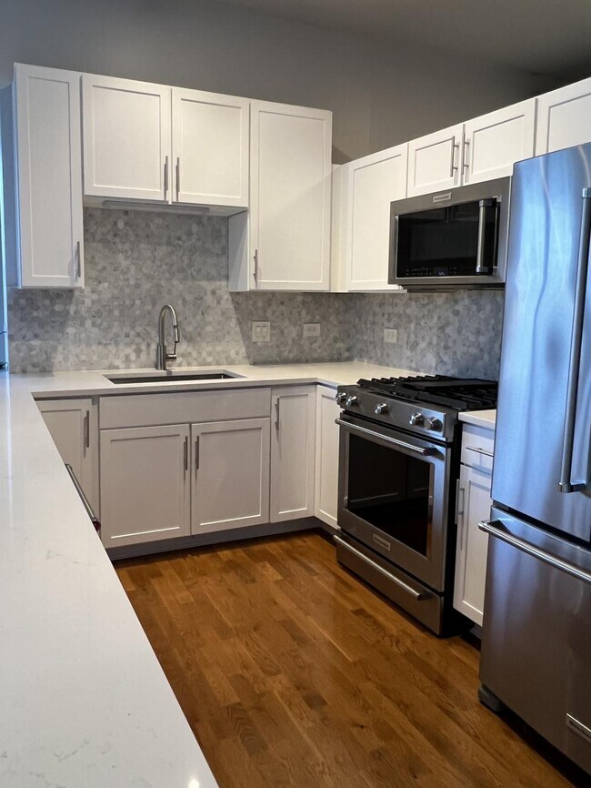 Photo - 2 bedroom in Chicago IL 60607 Unit 717