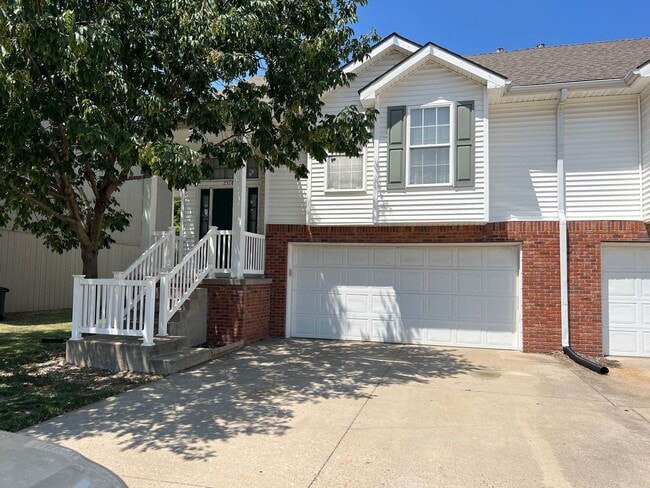 Photo - 3-Bedroom Duplex with Open Living Area & Private Owner’s Suite