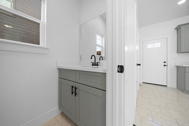 Photo - 7710 Independence St