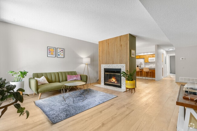 Building Photo - 540 S Forest St Unit 7-102 Rental