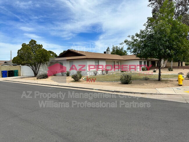 Photo - 2554 E Fox St