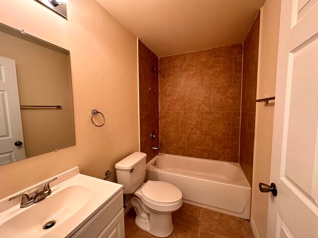 Photo - 618 SE 13th Ave