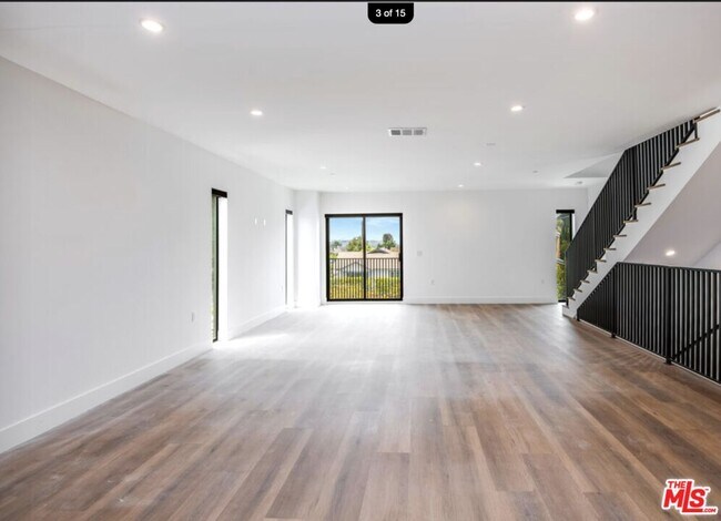 Photo - 354 Newland St