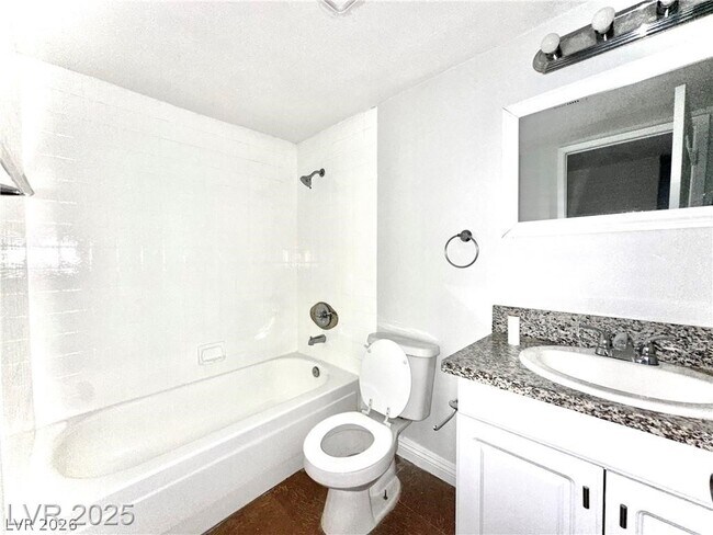 Photo - 2112 Venus Ave Unit A