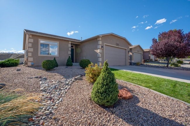 Building Photo - 585 Rio Grande Dr