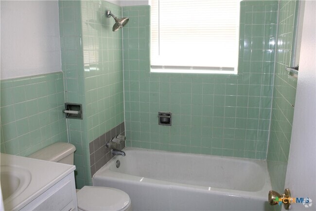 Building Photo - 1306 Connell Dr Rental