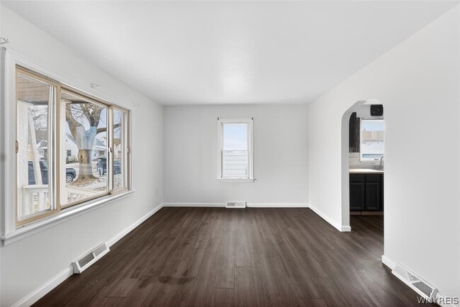 Building Photo - 3028 Welch Ave