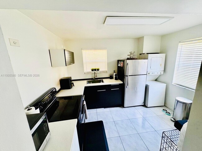 Photo - 11216 SW 12th St Unit 104