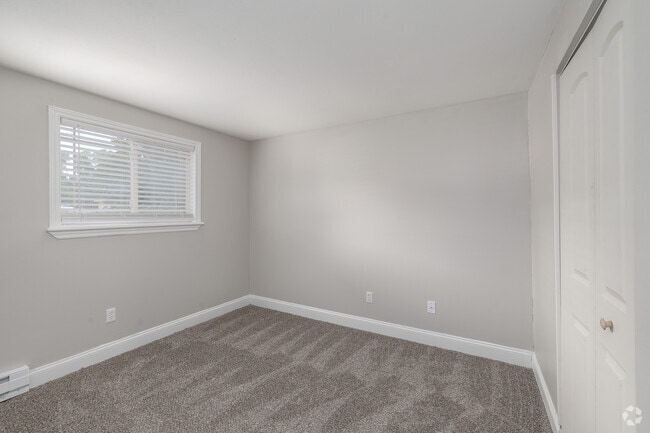 2BR, 1BA - 840SF - Second Bedroom