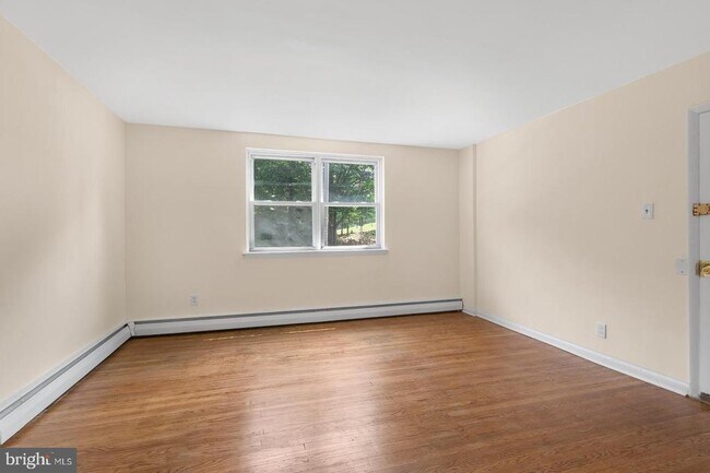 Photo - 5990 Henry Ave Unit 2