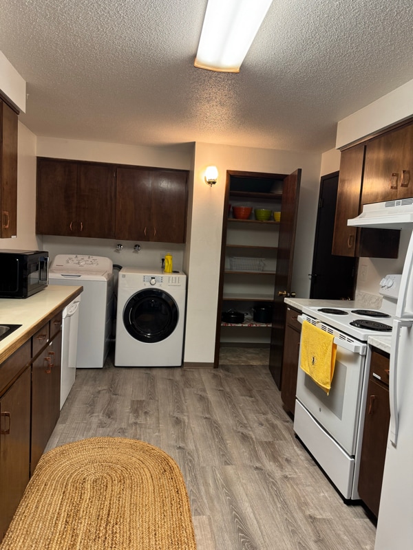 Photo - 601 S 60th Ave Unit A