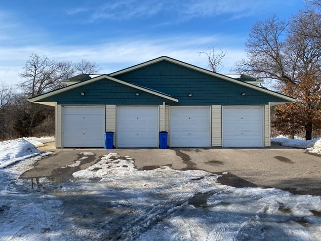 Photo - 2447 Main St S