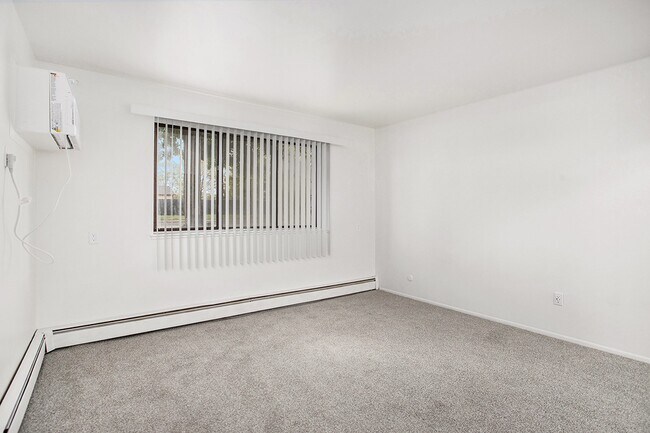 Glen Oaks Apartments