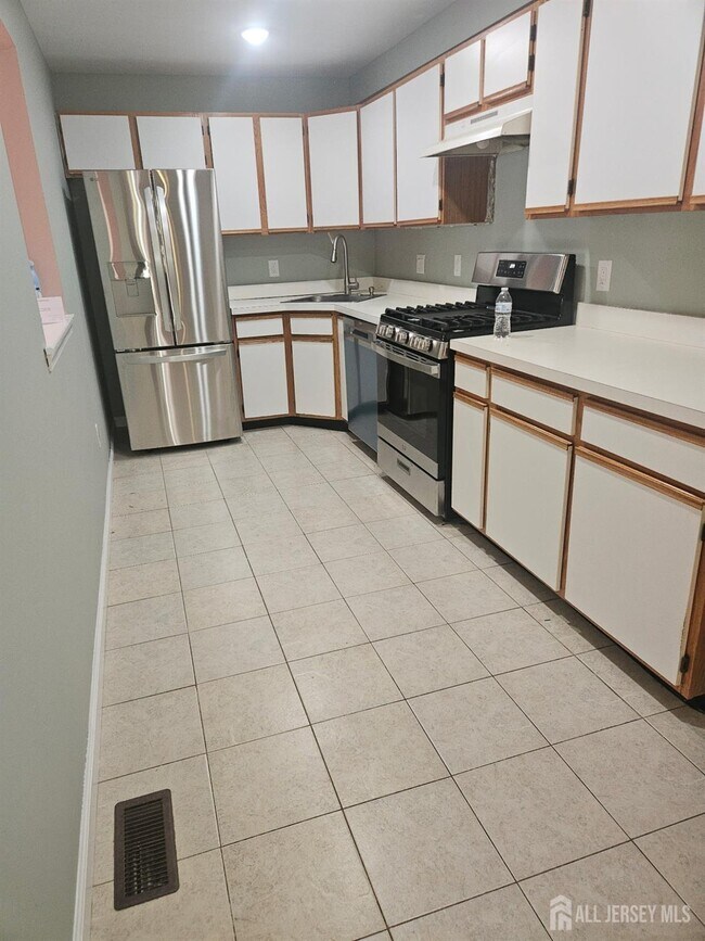 316 Ventnor Ct