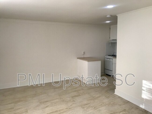 Photo - 201 Chandler Dr Unit Apt 1B