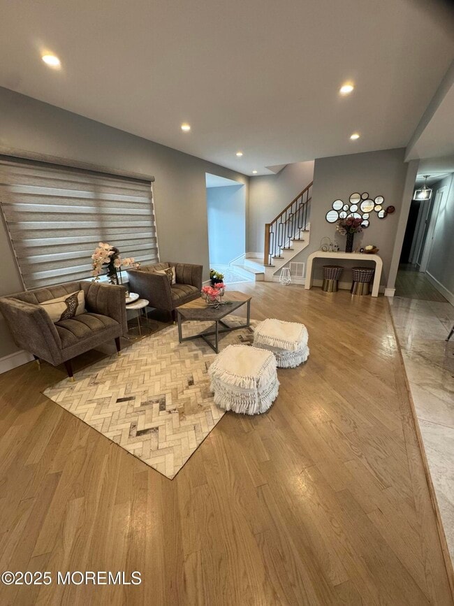 Photo - 259 Roosevelt Ave Casa