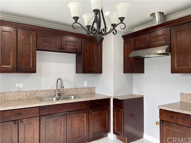 Photo - 18643 Renault St