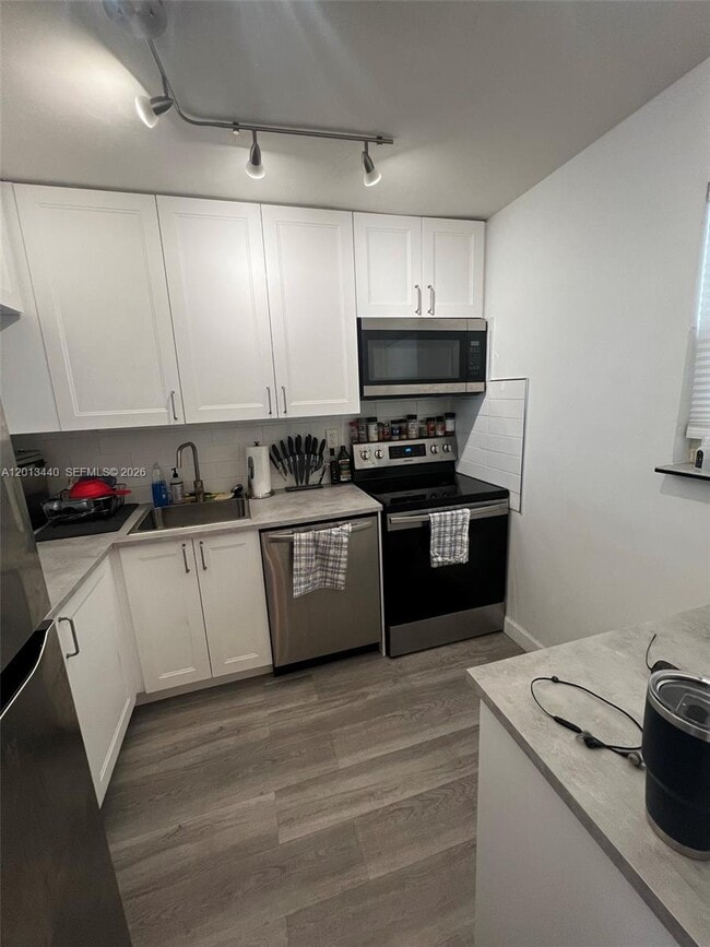 Photo - 950 Euclid Ave Unit 211