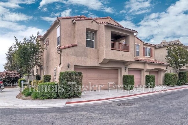 Photo - 176 Aurora Ave
