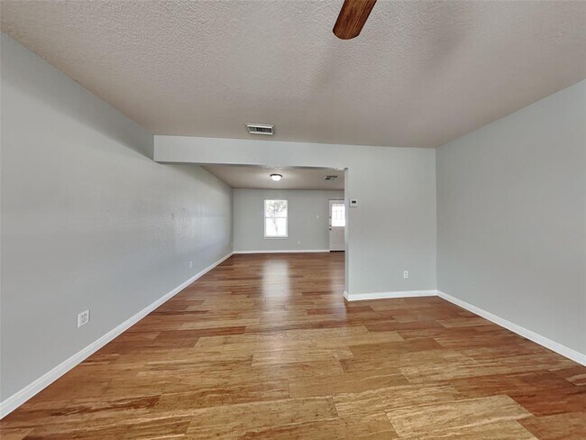 Photo - 5003 Hauna Ln