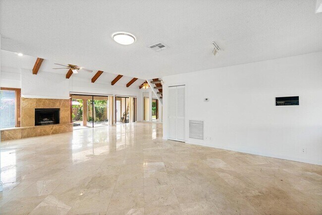 Photo - 3015 Florida Blvd