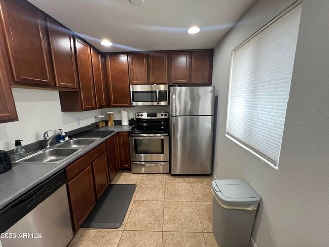 Photo - 4354 N 82nd St Unidad 183