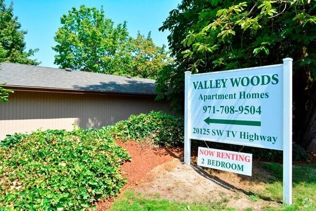 Building Photo - 20125 SW Tualatin Valley Hwy Unit 16 Rental