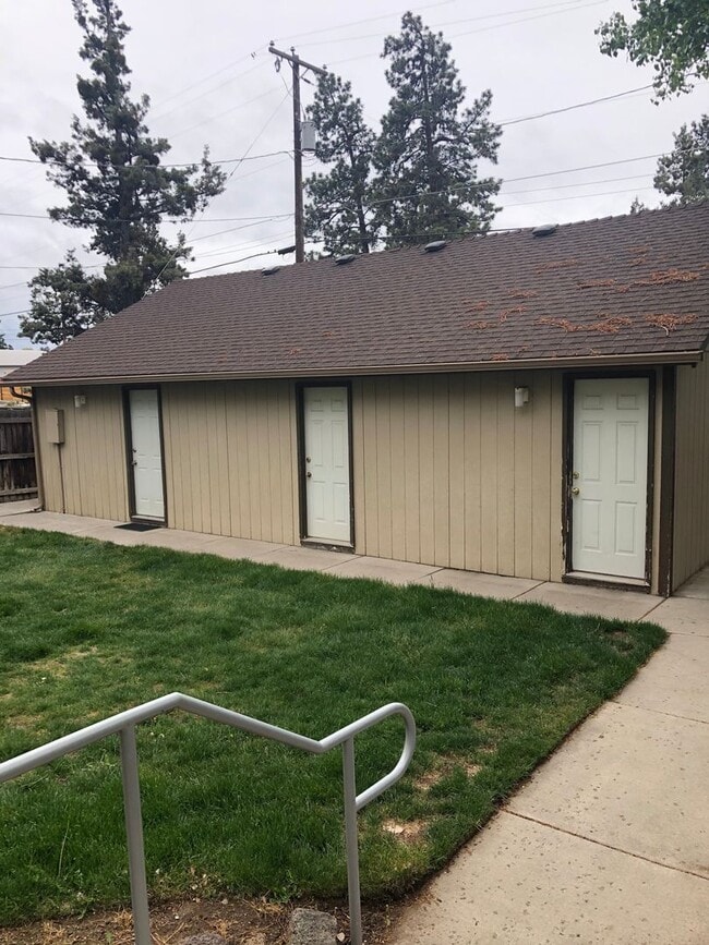 Photo - 150 NE 5th St Unit 3