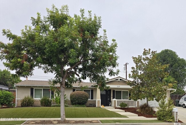 Photo - 1129 Burtonwood Ave House
