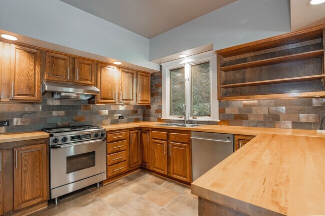 Photo - Gorgeous 3 BR + Office & 2 BA Home in the John Landings neighborhood with a heated pool!