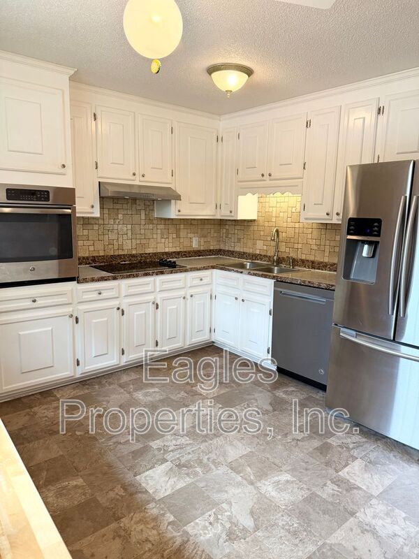 1380 Genoa Rd