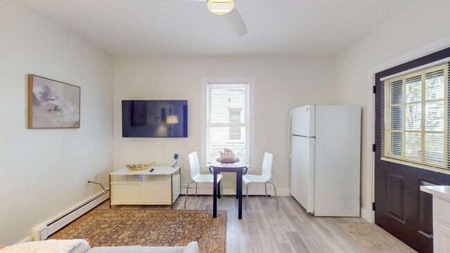 Photo - 24 Hews St Unit 1