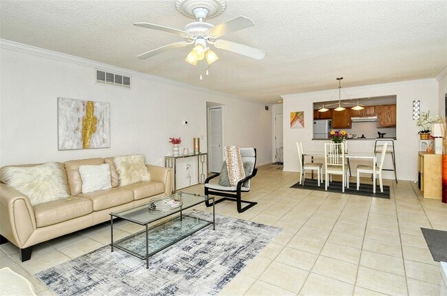 Photo - 1877 Toucan Way Unit 400