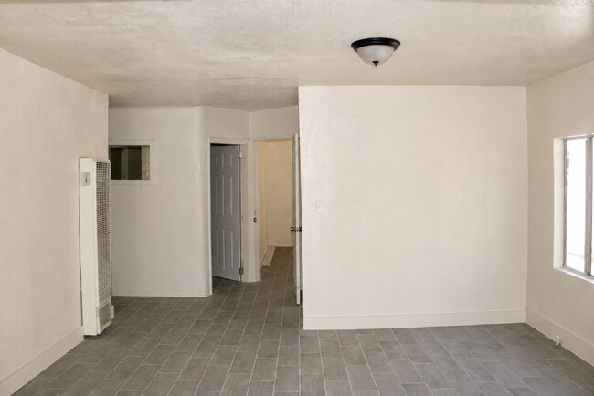 1448 W 106th St
