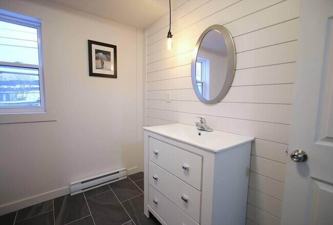 Photo - 8 Charlton St