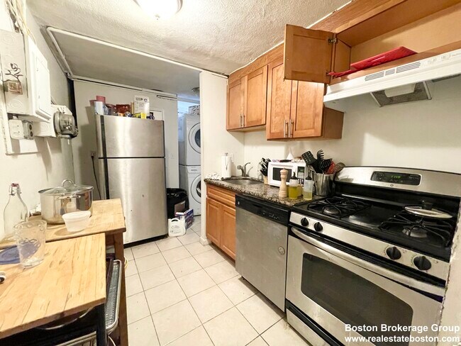 Photo - 81 Windsor St Unit T