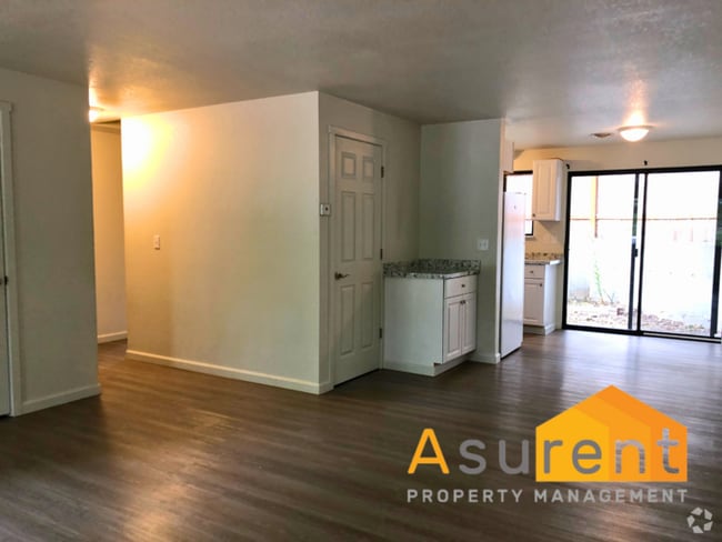 Building Photo - $200 off first months rent. Fully Remodele... Rental