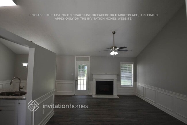 Photo - 1015 Mercury Dr SE