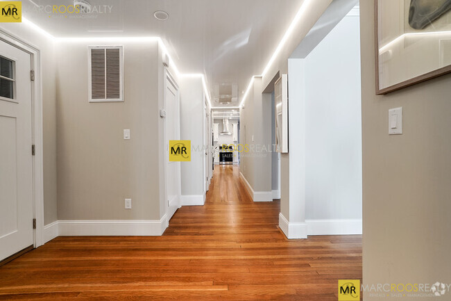 Building Photo - 5 Babcock St Rental