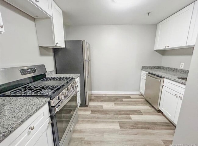 Photo - 100 Wells St Unit 12