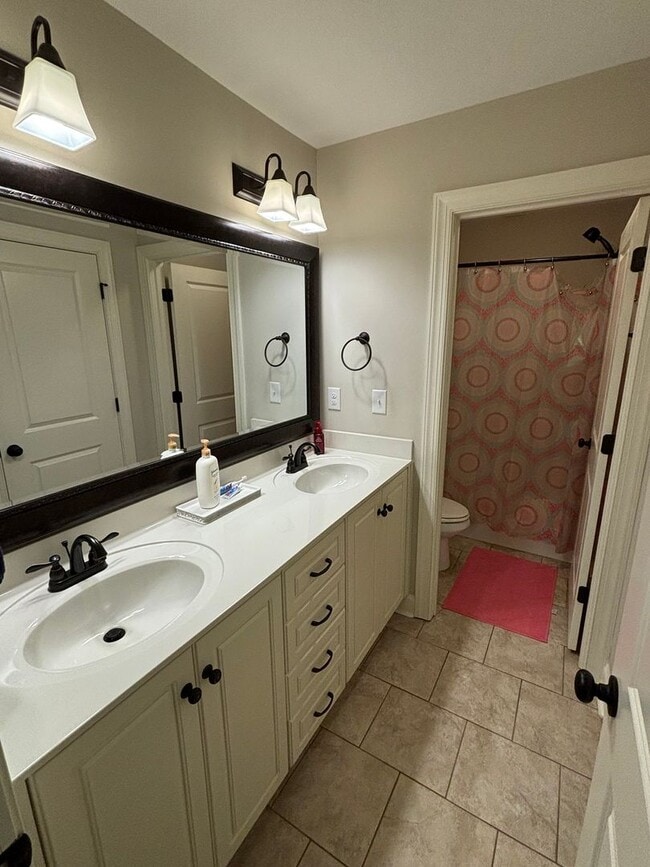 Photo - 4150 Dewaal St